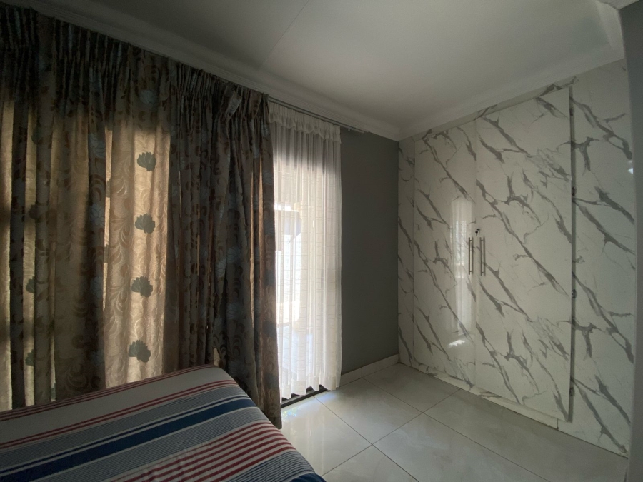 6 Bedroom Property for Sale in Protea Park North West